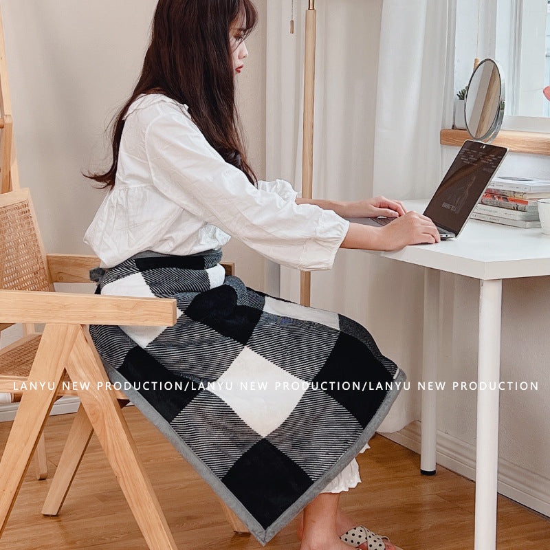 Double-Sided Geometric & Plush Throw Blanket – Warm 70x100cm Multi-Use Wrap(Black and white checkered/reverse gray)